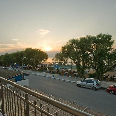 Sea Gem Apartment 1 Néoi Epivátai Eksteriør billede