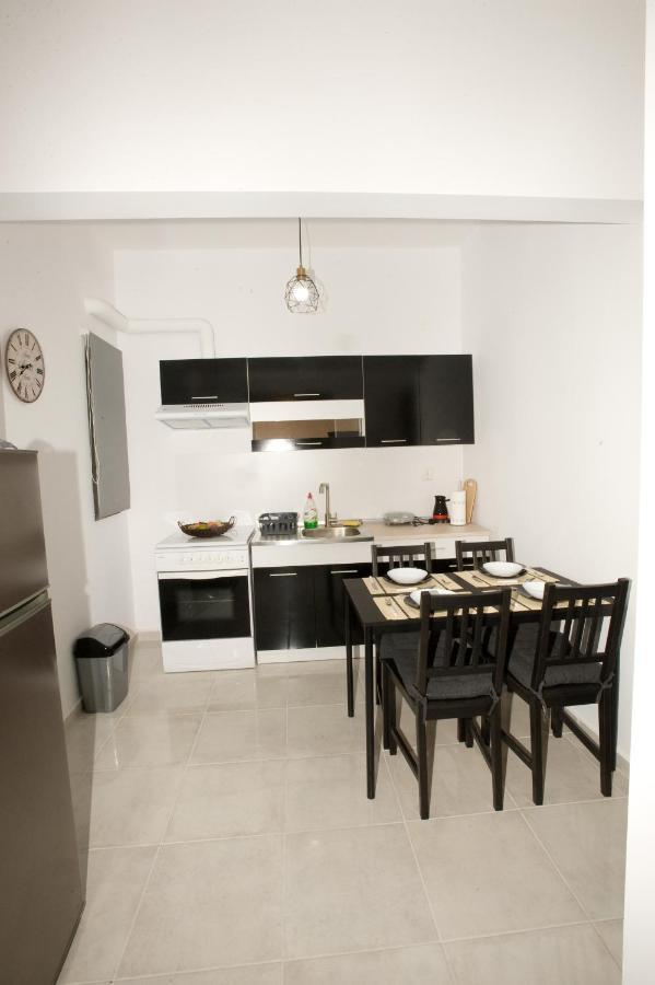 Sea Gem Apartment 1 Néoi Epivátai Eksteriør billede