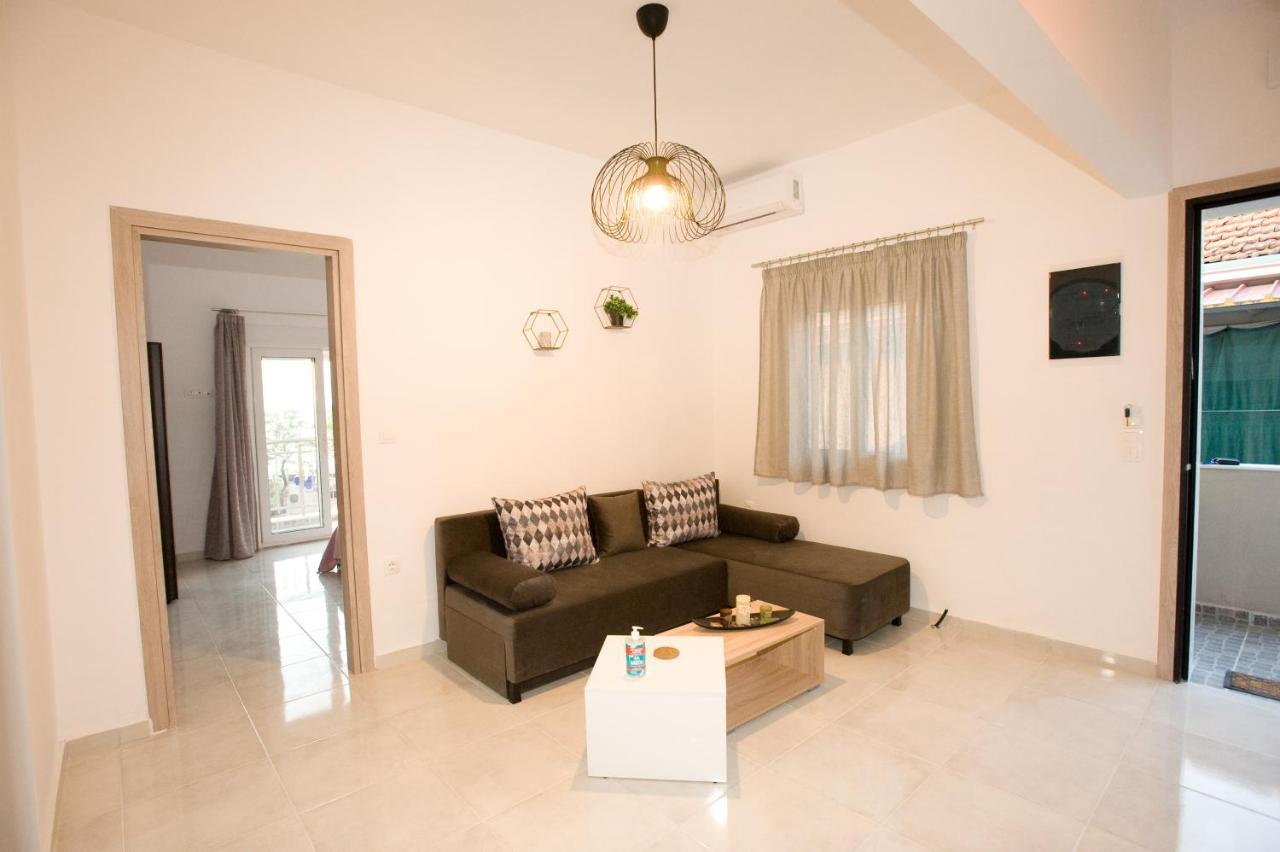 Sea Gem Apartment 1 Néoi Epivátai Eksteriør billede