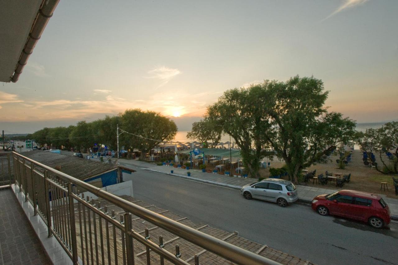 Sea Gem Apartment 1 Néoi Epivátai Eksteriør billede
