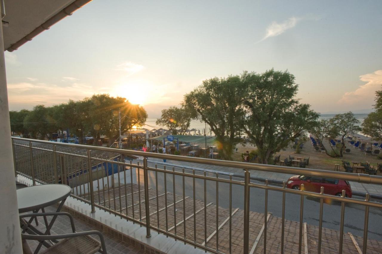Sea Gem Apartment 1 Néoi Epivátai Eksteriør billede