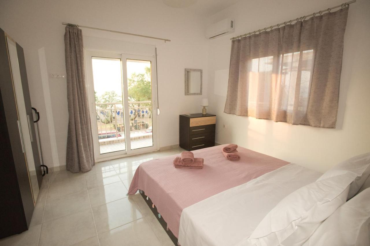 Sea Gem Apartment 1 Néoi Epivátai Eksteriør billede